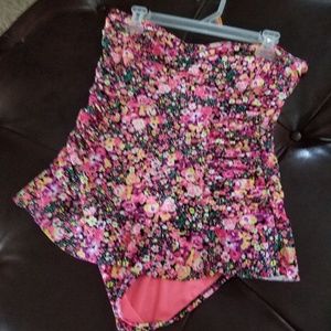 Strapless bathing suit